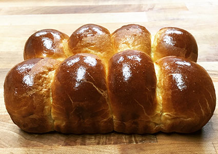 Fresh Florida seafood paired with LOLA wine