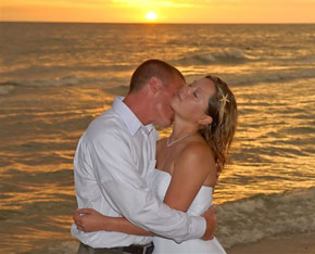 Plan your Anna Maria Island Wedding at the Annual Wedding Festival. Photo by Island Photography.
